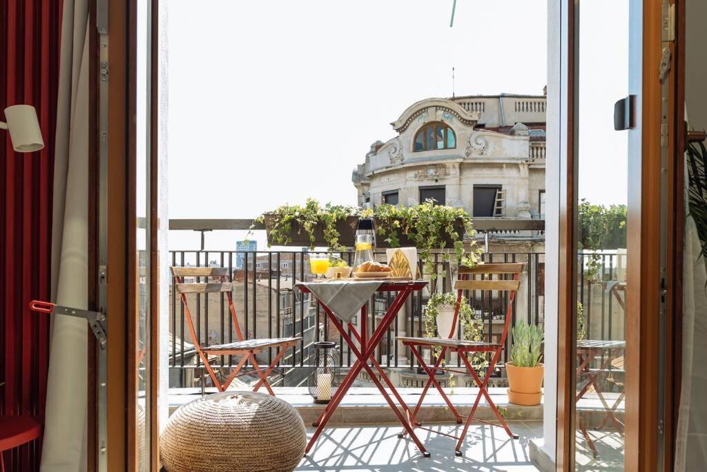 Sunny 2Br Flat - Old Town View Apartment Bucharest Exterior photo
